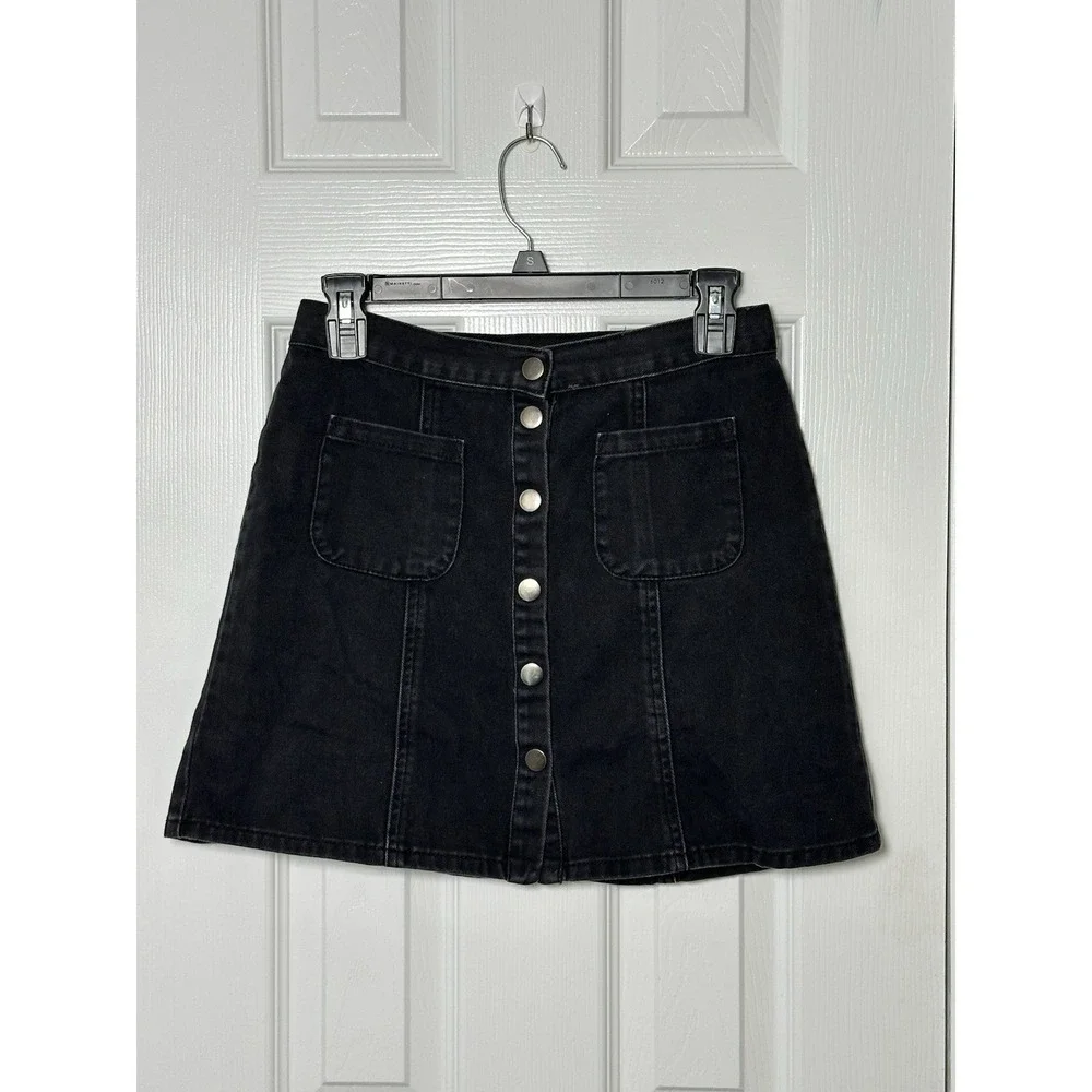 Urban Outfitters BDG Size S Black Denim Snap Button Front Mini Skirt‎ Pockets